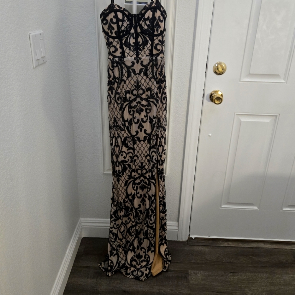 Formal/ Evening windsor dress